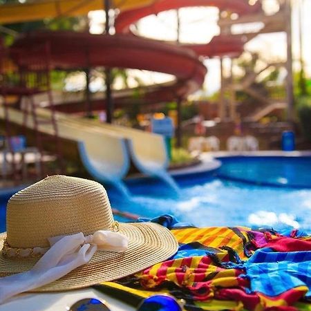 Hotel Golden Dolphin Com Cafe Da Manha! Piscinas 24H Caldas Novas Eksteriør billede
